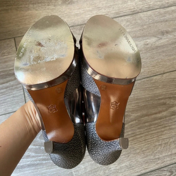 BCBGMAXAZRIA Pebbled Leather Peep Toe Platform Pumps - Picture 11 of 15